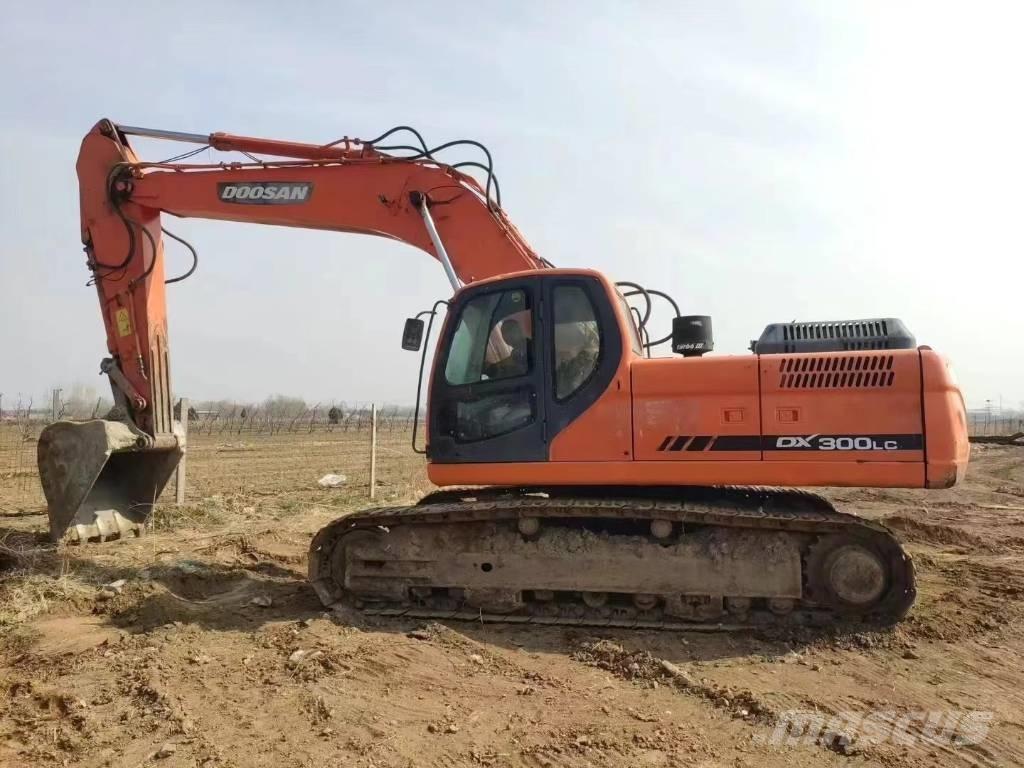 Doosan DX300LC Beltegraver