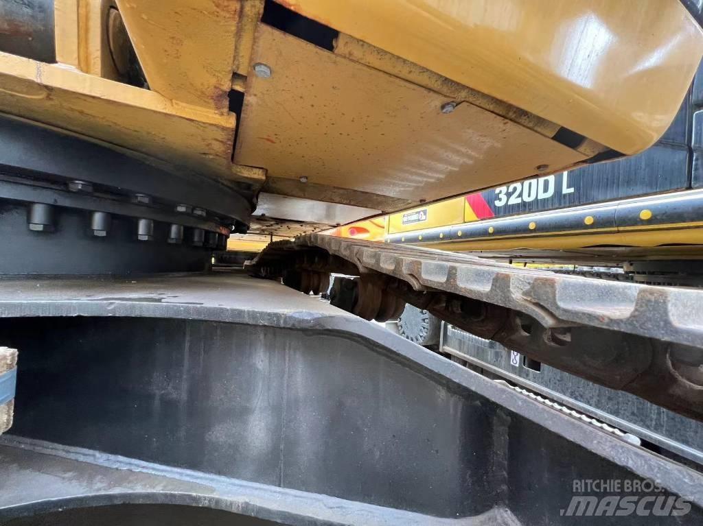 CAT 325 C Beltegraver
