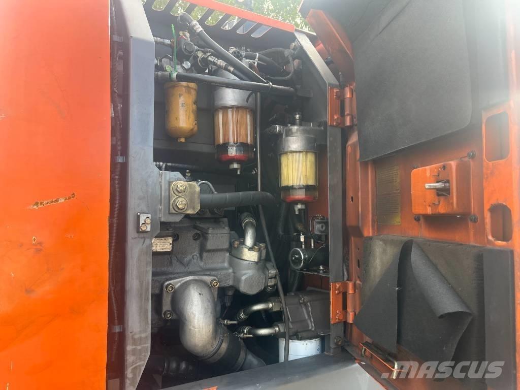 Hitachi ZX 145 W-3 Hjulgravere