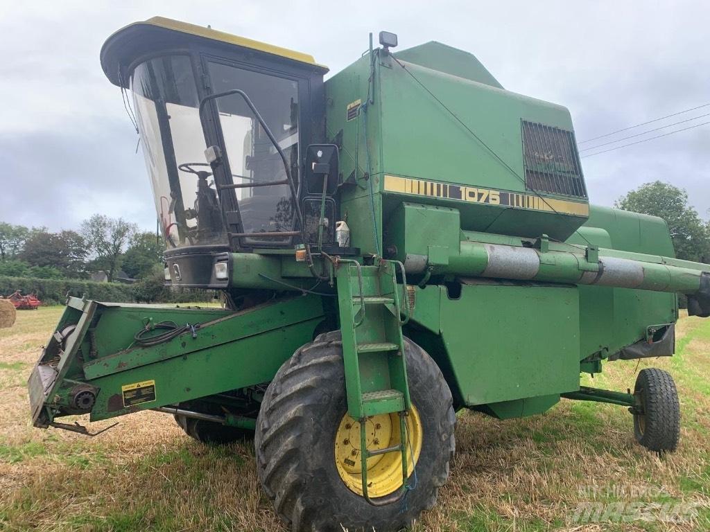 New Holland 1075 Skurtreskere
