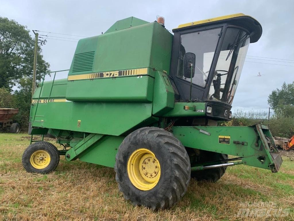 New Holland 1075 Skurtreskere