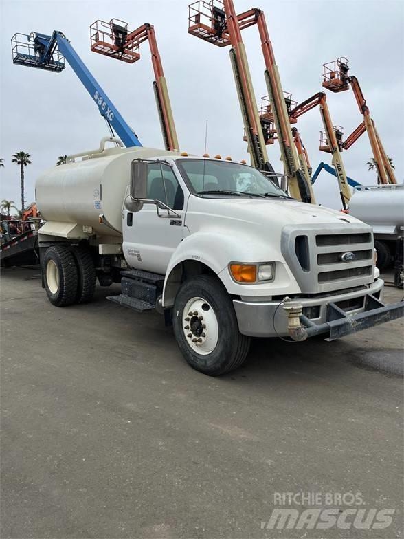 Ford F750 Tankbiler