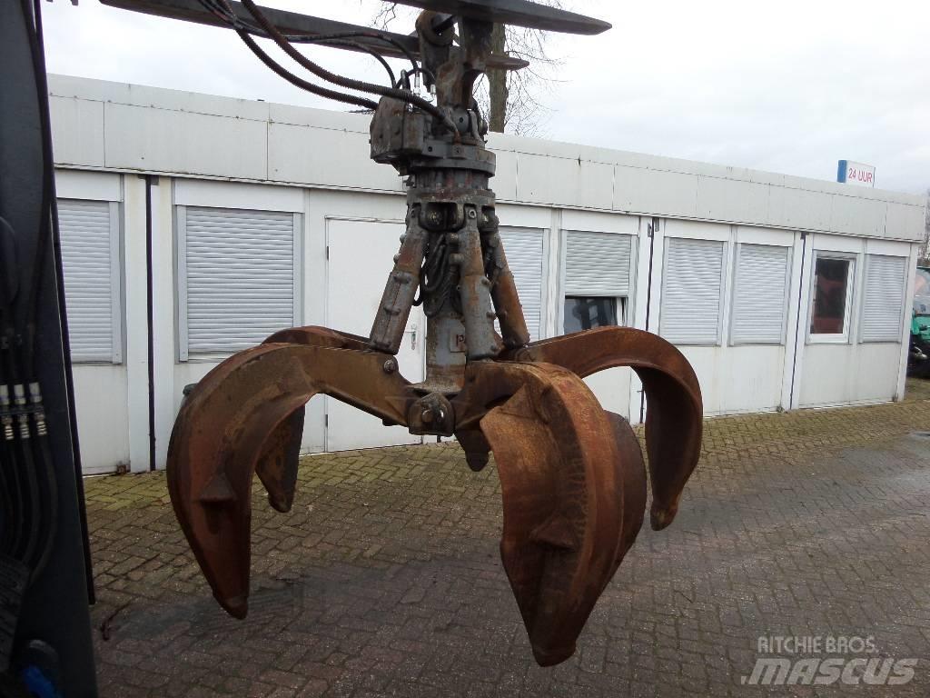Liebherr GM72 Gripere