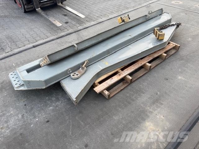 CAT 740 TAILGATE Rammestyrte Dumpere