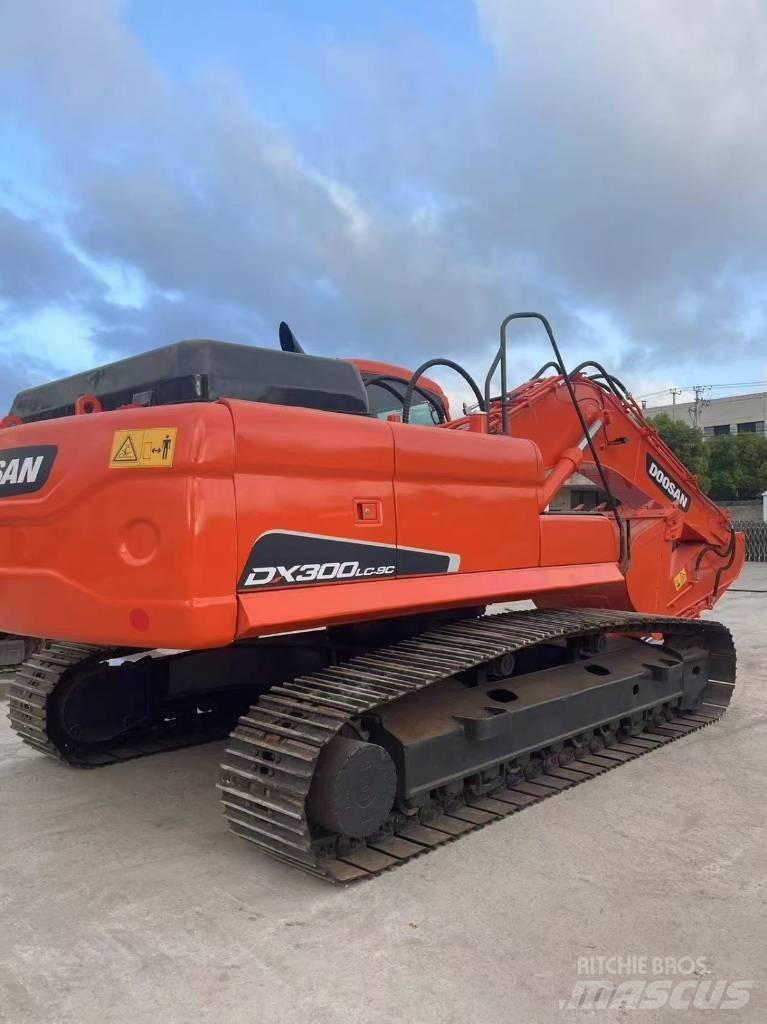 Doosan DX300LC-9C Beltegraver