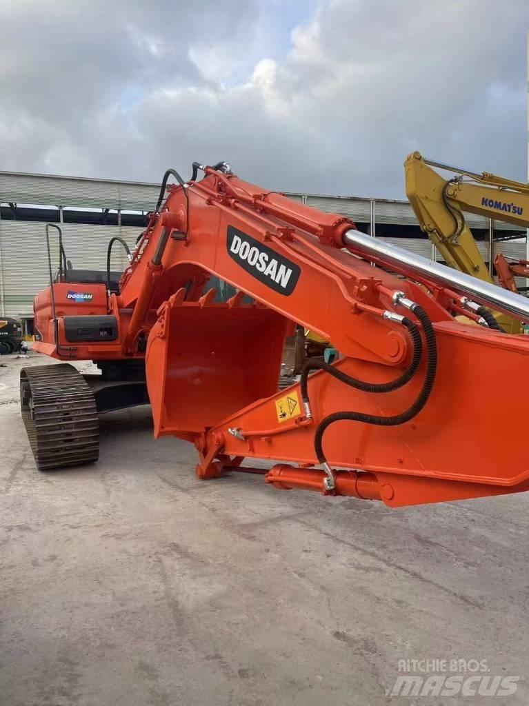 Doosan DX300LC-9C Beltegraver