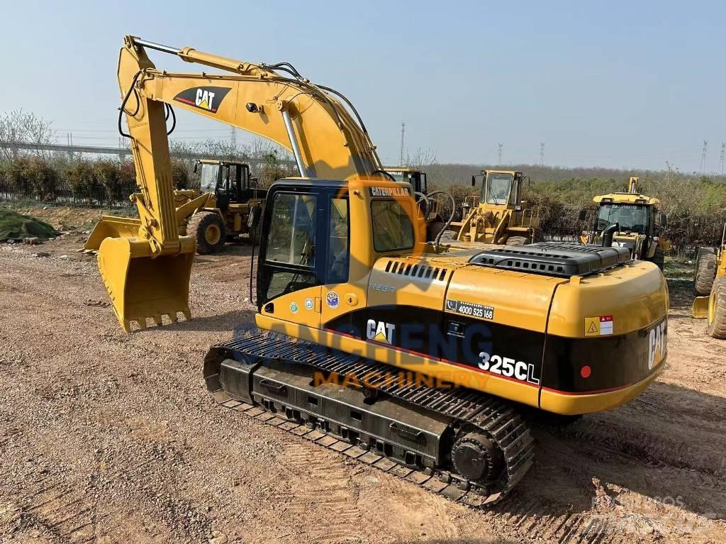 CAT 325 CL Beltegraver