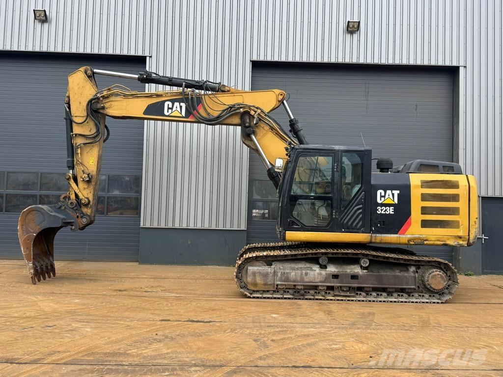 CAT 323E Beltegraver
