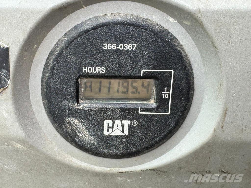 CAT 323E Beltegraver