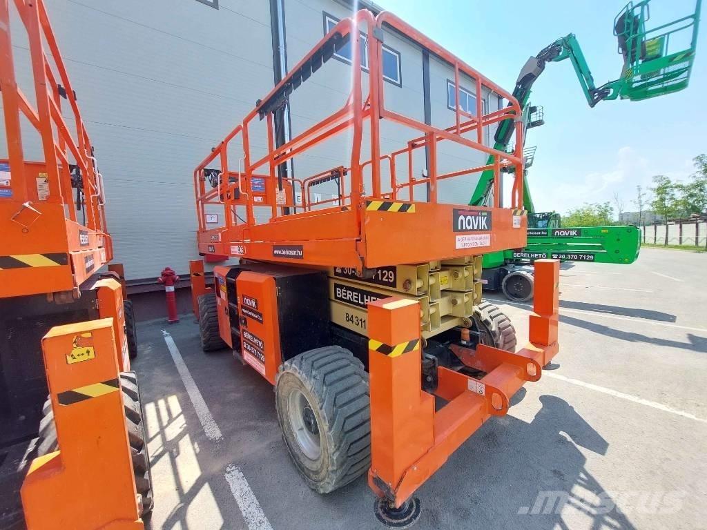 JLG 330 LRT Sakselifter