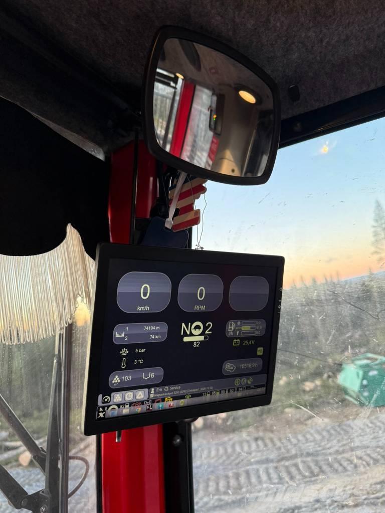 Komatsu 895 Lassbærere