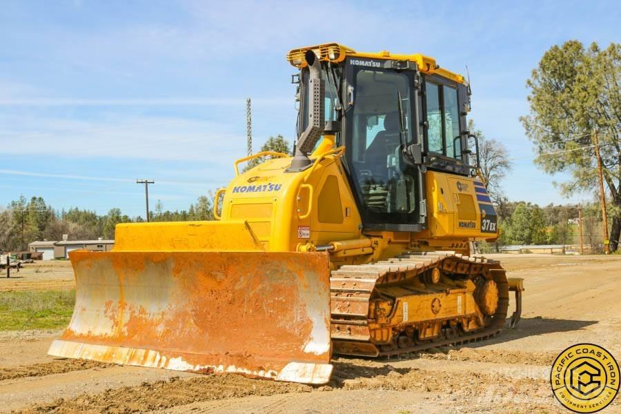 Komatsu D 37 EX Dozere Beltegående