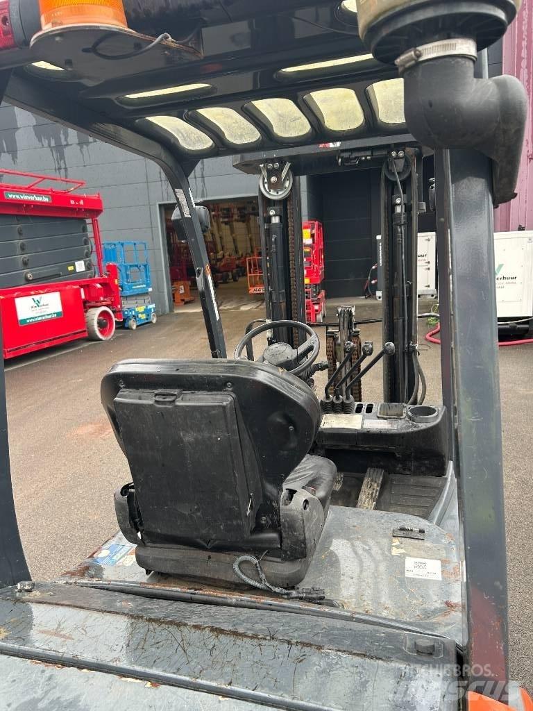 Toyota 02-8 FDF 25 Diesel Trucker