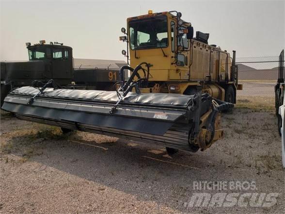 Oshkosh HB2718 Anlegg - Annet