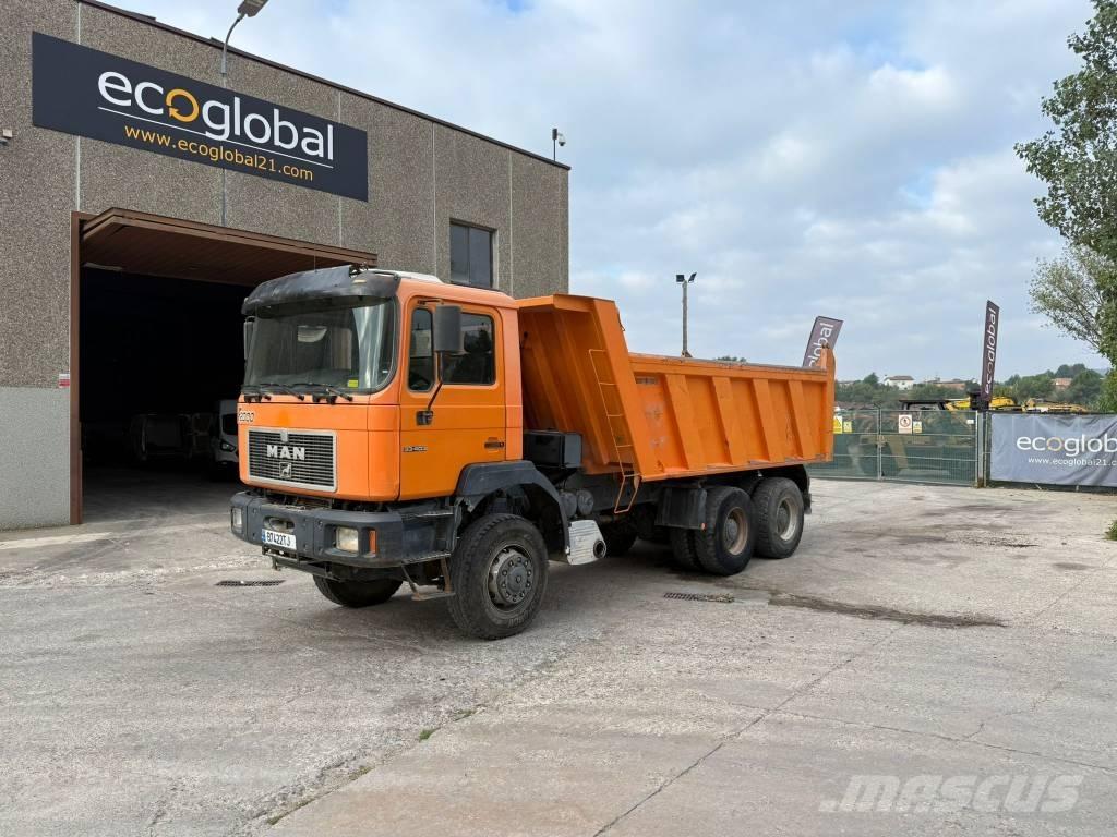 MAN 33.403 Tippbil