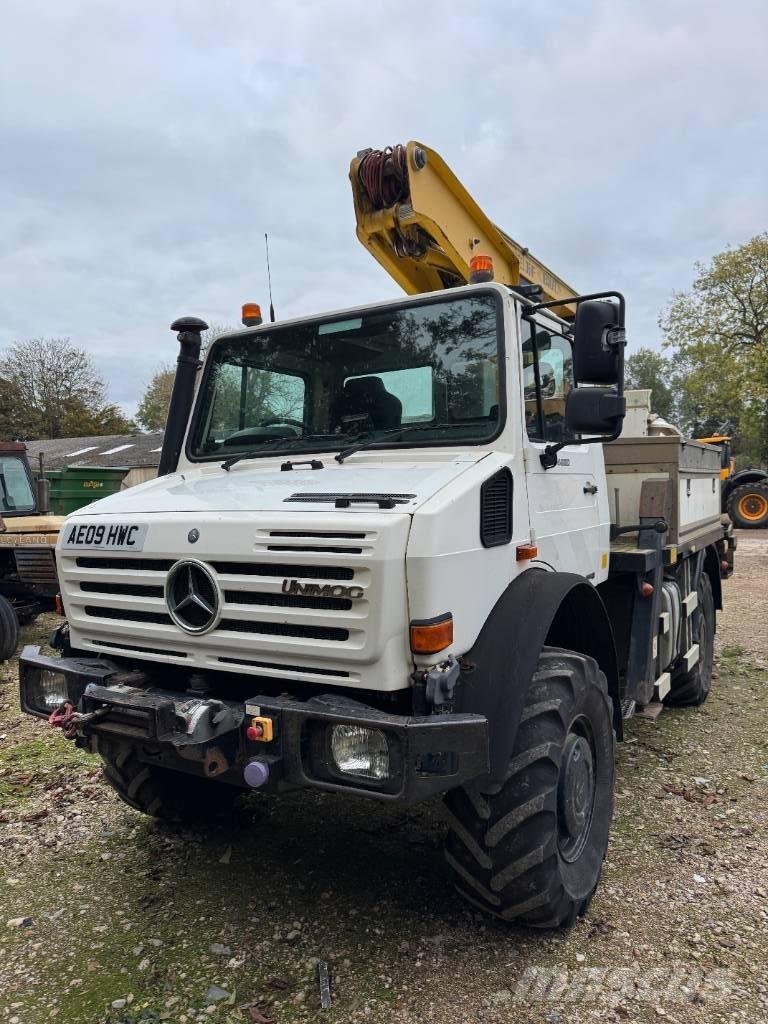 Mercedes-Benz unimog Bilmontert lift