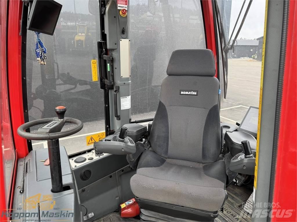 Komatsu 895 Lassbærere