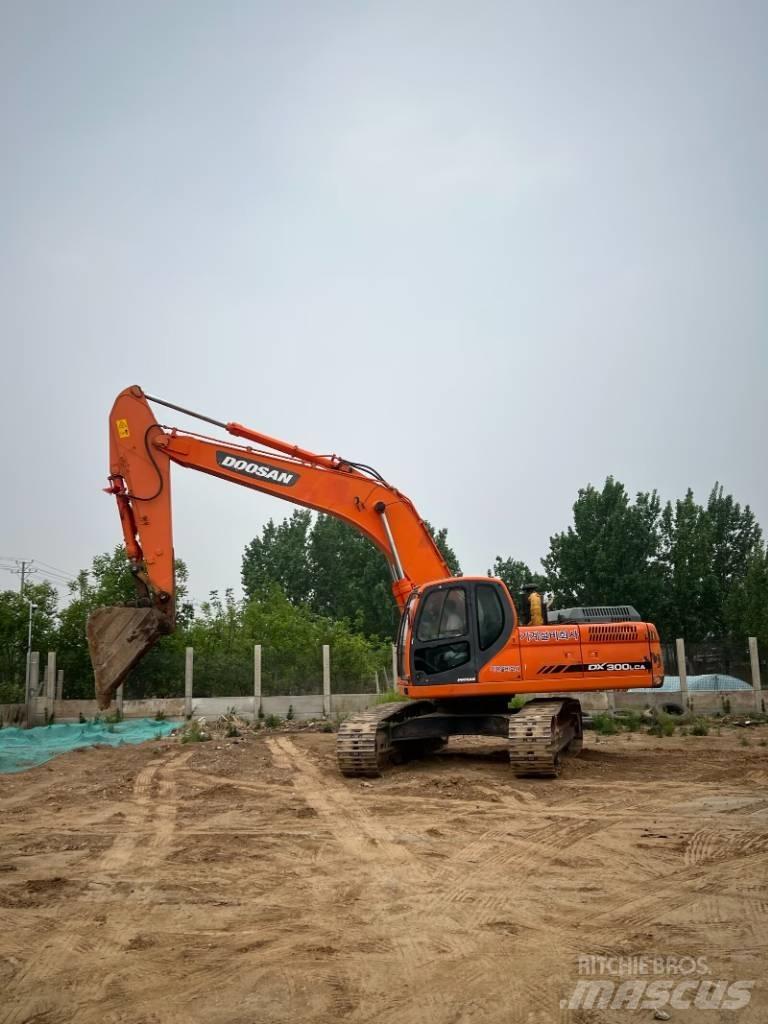 Doosan DX300LCA Beltegraver