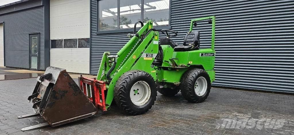 Schäffer 326 Minilastere