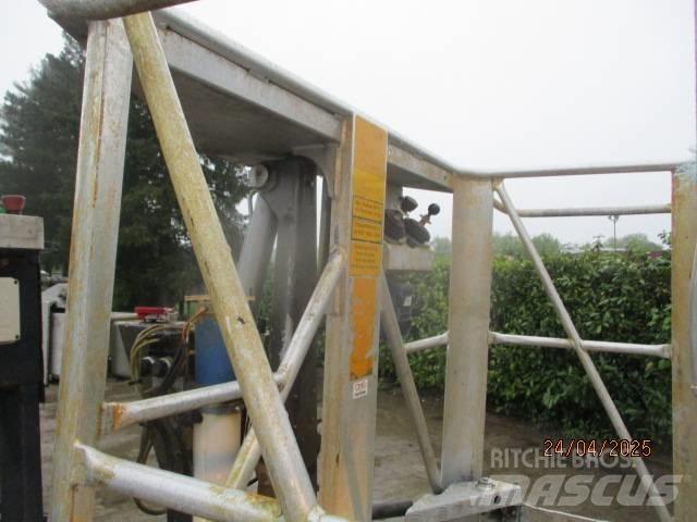 Denka-Lift DL 25 Teleskop bomlifter