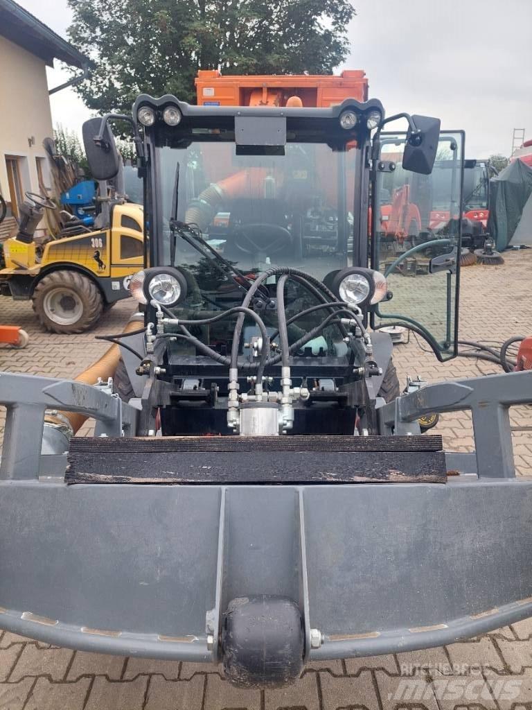 Kärcher MIC 84 MPV/redskapsbærer
