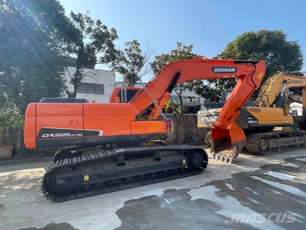 Doosan DX 225 LC Beltegraver
