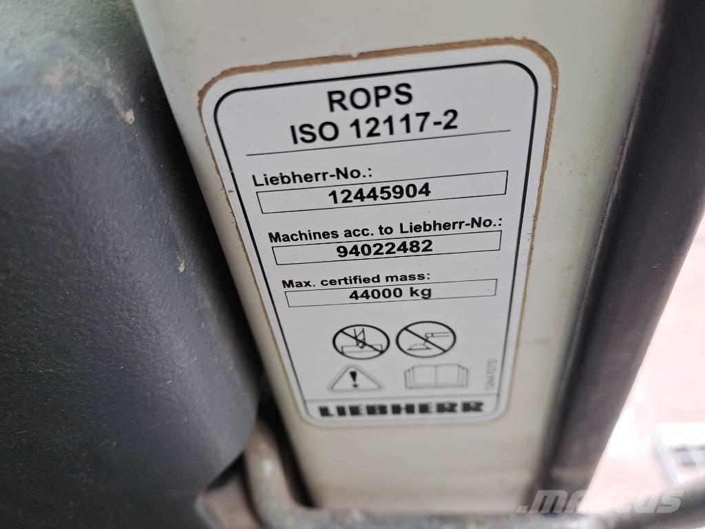 Liebherr R 946 Beltegraver