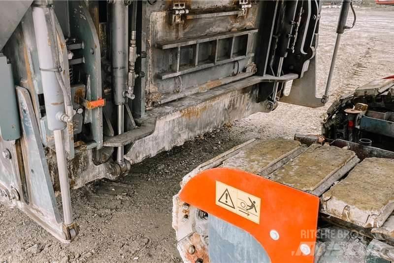 Wirtgen W220 Andre lastebiler