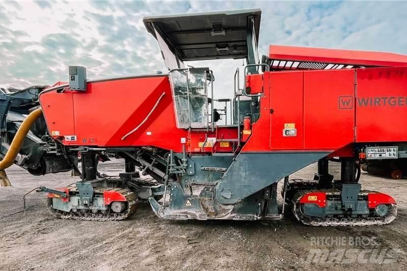 Wirtgen W220 Andre lastebiler