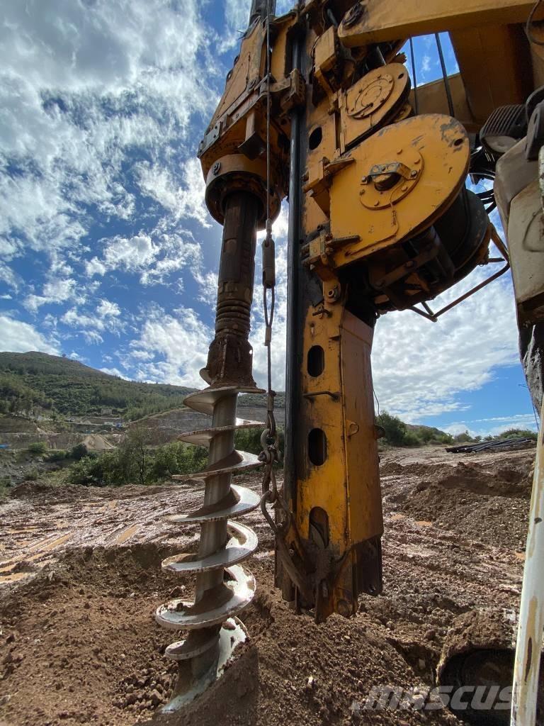 Bauer BG 24 H Store borerigger