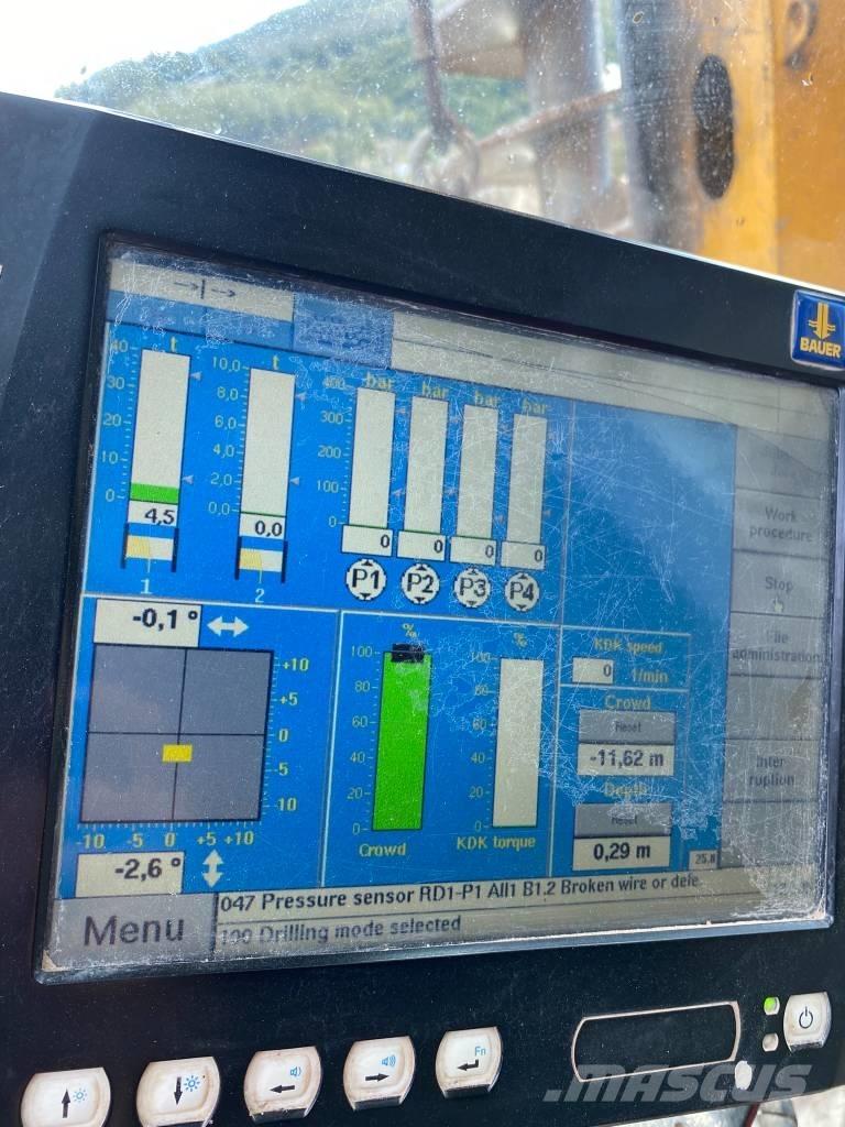 Bauer BG 24 H Store borerigger