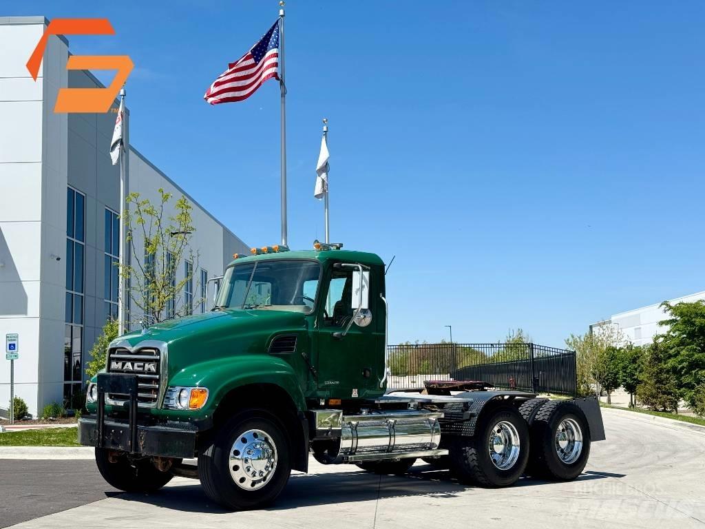 Mack Granite CV713 Trekkvogner
