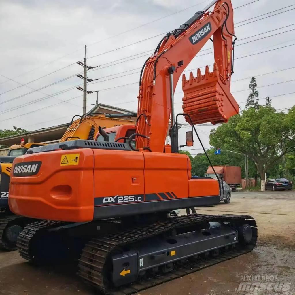 Doosan DX225LC-9C Beltegraver