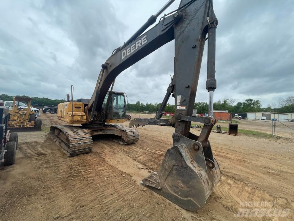 DEERE 250G LC Beltegraver