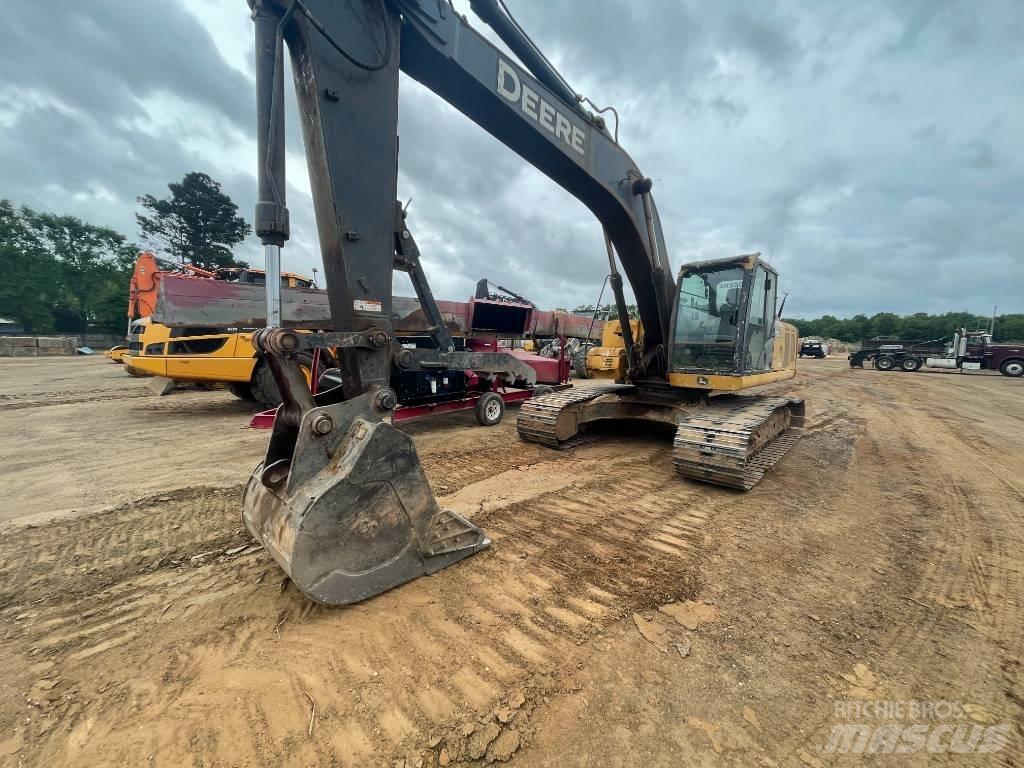 DEERE 250G LC Beltegraver