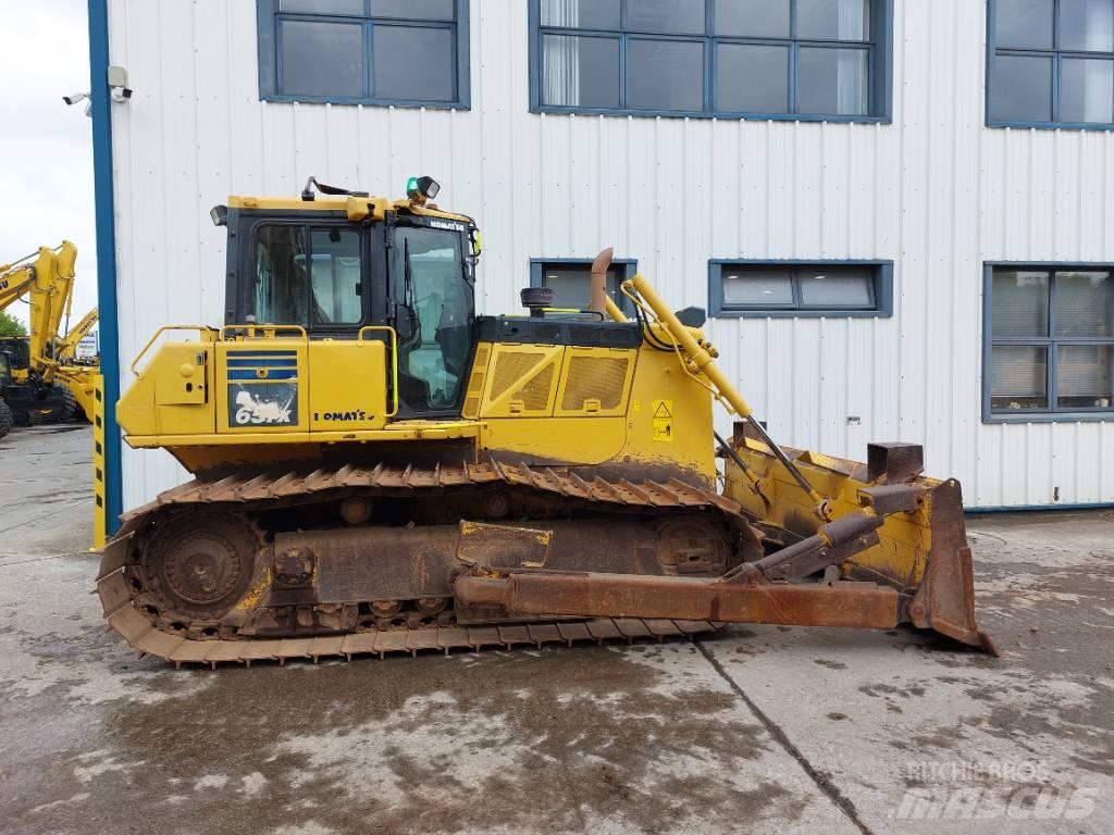 Komatsu D65PX-18 Dozere Beltegående