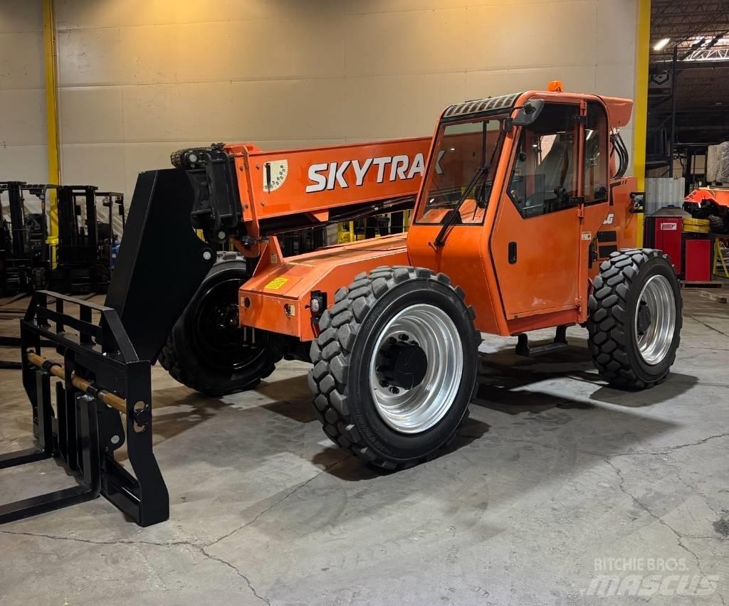 SkyTrak 6042 Teleskoplastere