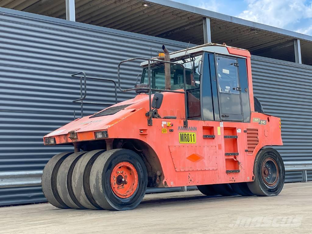 Ammann AP 240 Gummihjulsvalser