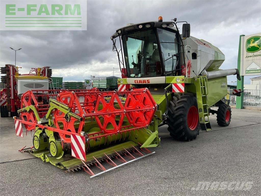 CLAAS AVERO 240 Skurtreskere