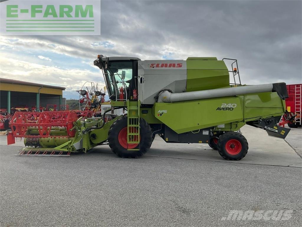 CLAAS AVERO 240 Skurtreskere