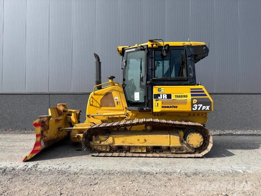 Komatsu D37 PX-23 Dozere Beltegående