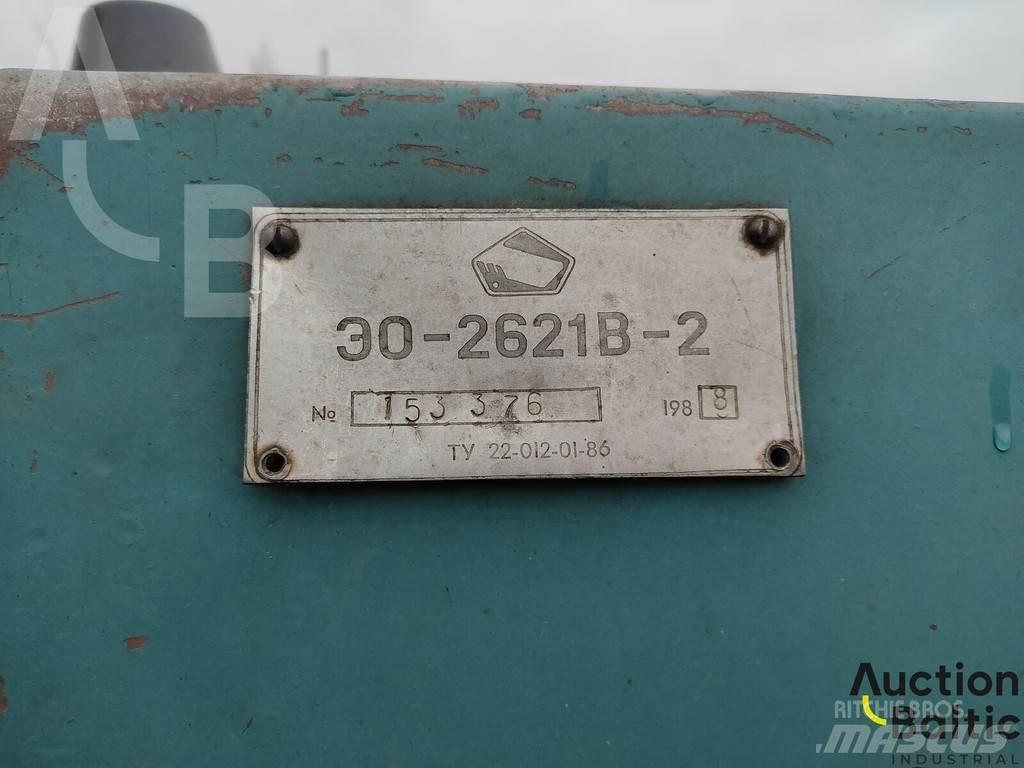  JUMZ EO-2621B-2 Traktorer
