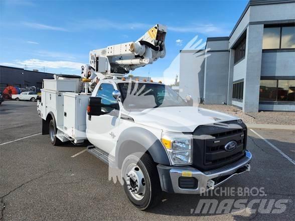 Altec AT40M Bilmontert lift
