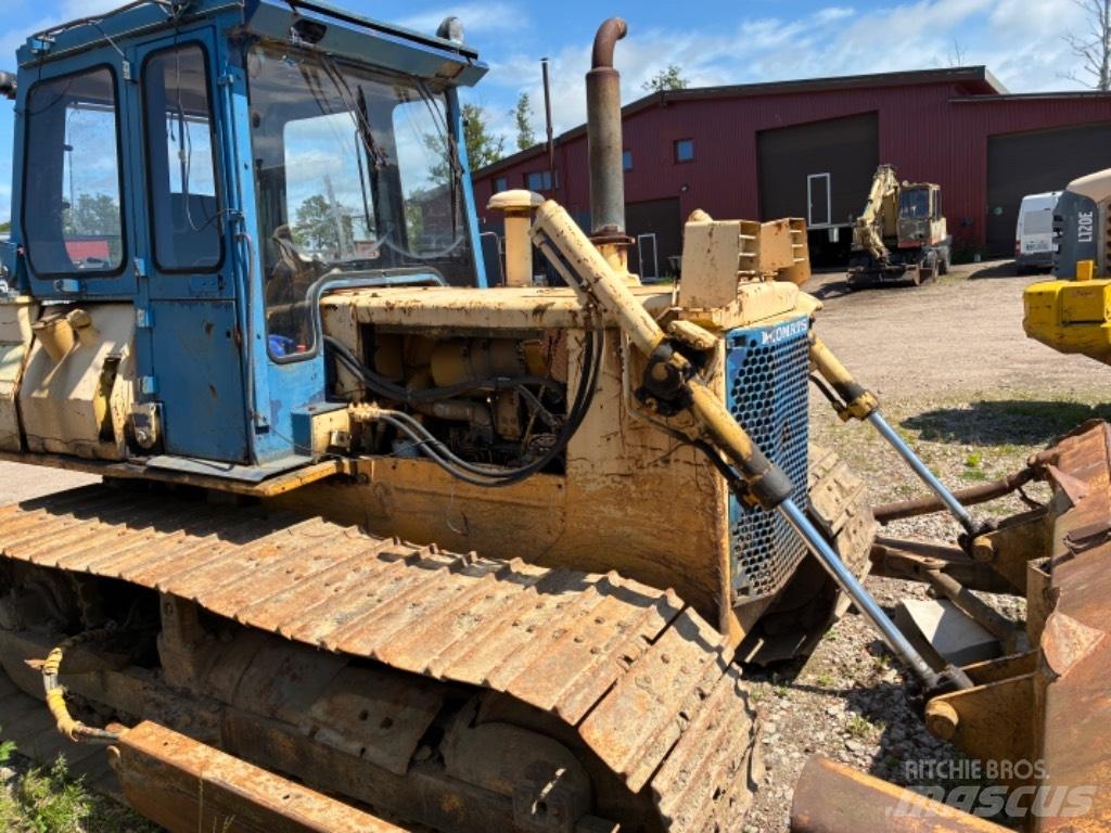 Komatsu D 41 P-3 Dozere Beltegående