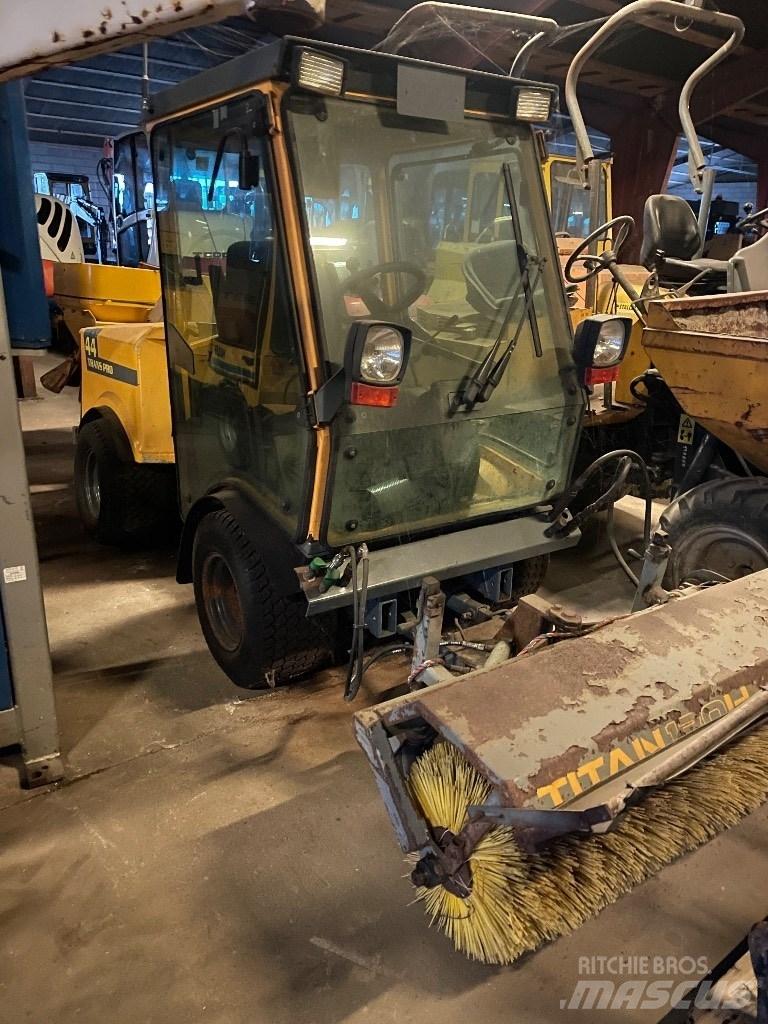 Belos Trans Pro 44 MPV/redskapsbærer