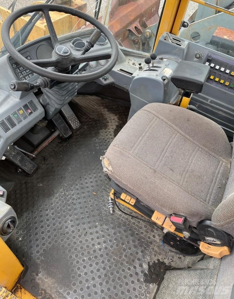 Volvo L120C Hjullastere