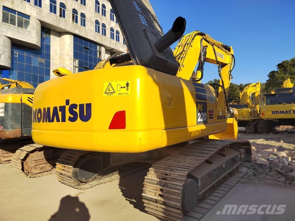 Komatsu PC 220-7 Beltegraver