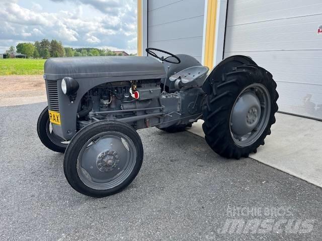 Massey Ferguson ted Traktorer
