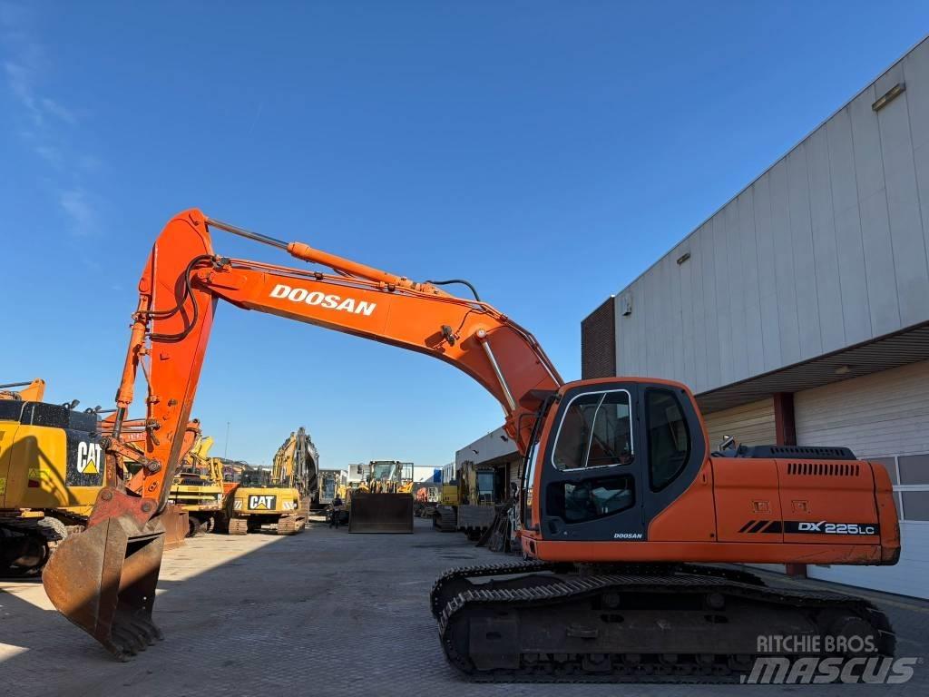 Doosan DX225LC Beltegraver