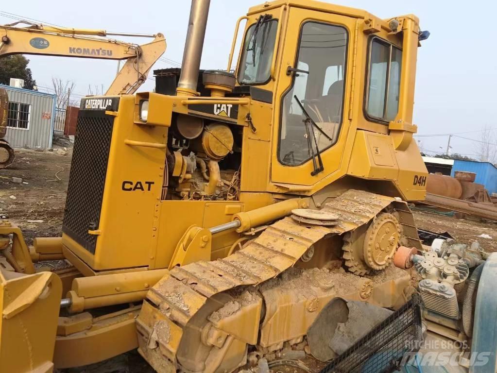 CAT D 4 H Dozere Beltegående